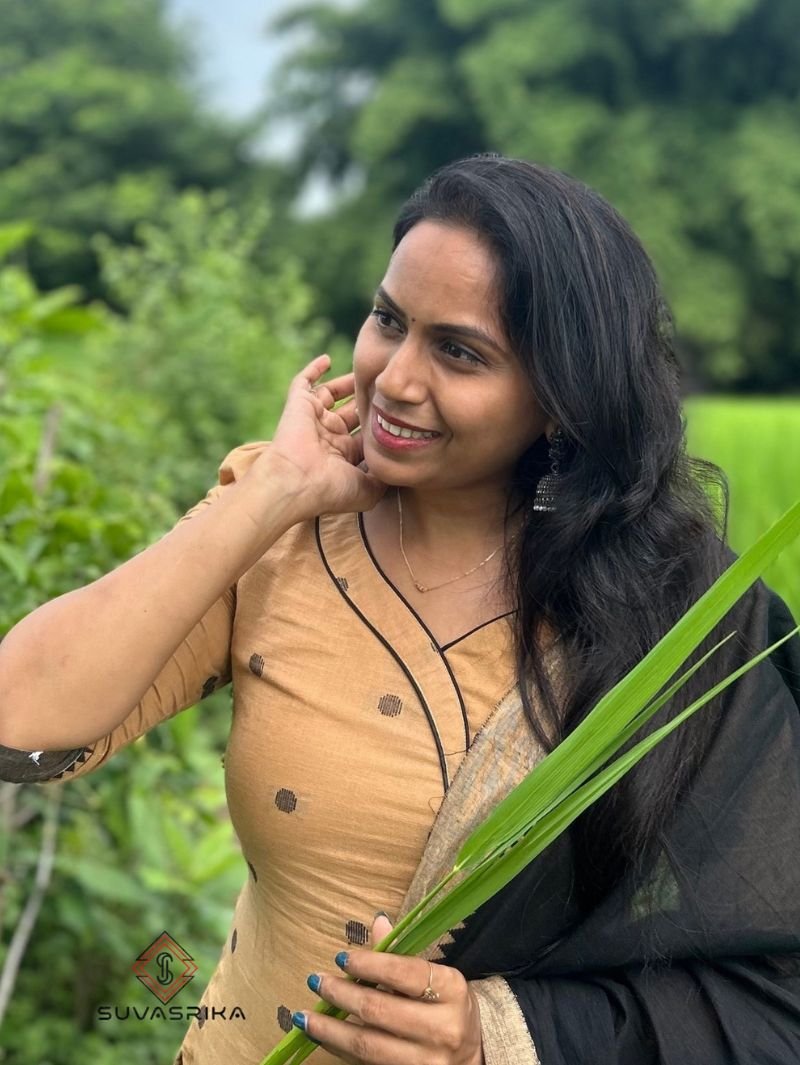 Pure Handloom Mangalagiri Cotton 3-Piece Set | Wheat Tone with Black Dupatta