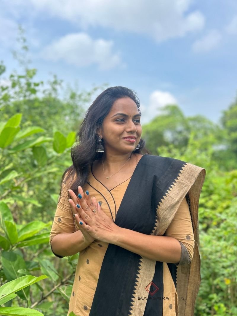 Pure Handloom Mangalagiri Cotton 3-Piece Set | Wheat Tone with Black Dupatta - Image 2