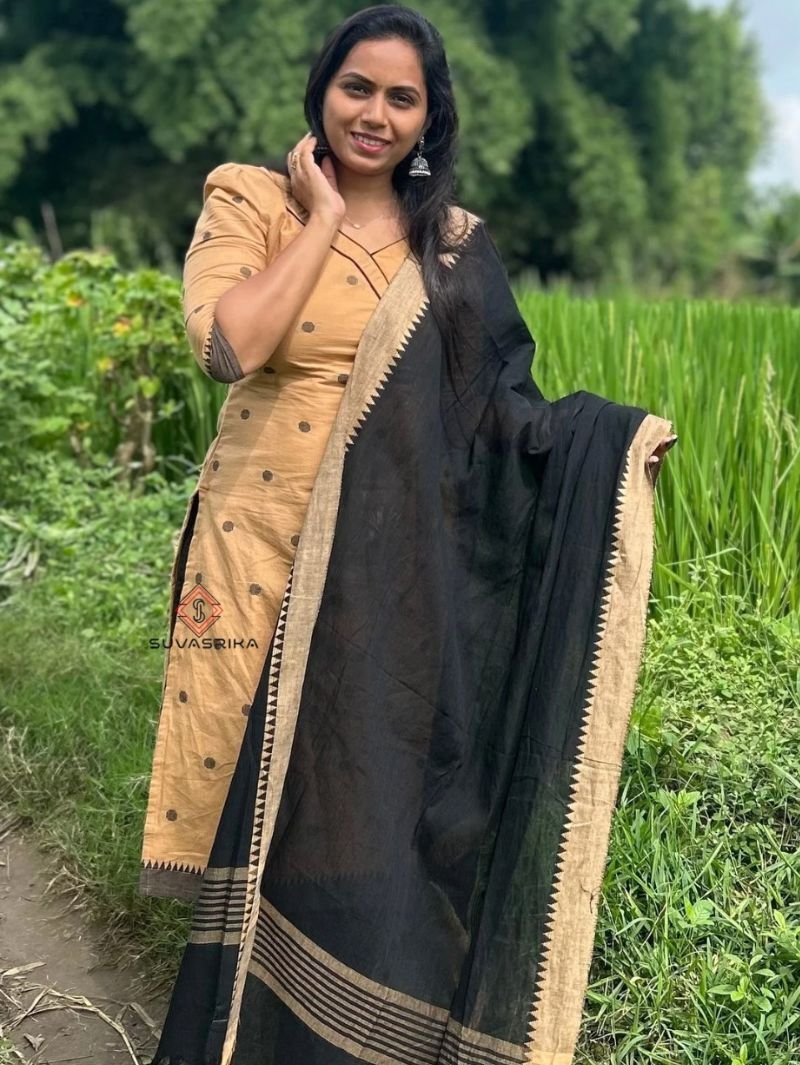 Pure Handloom Mangalagiri Cotton 3-Piece Set | Wheat Tone with Black Dupatta - Image 3